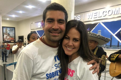 Luis Antonio con Denisse Angulo