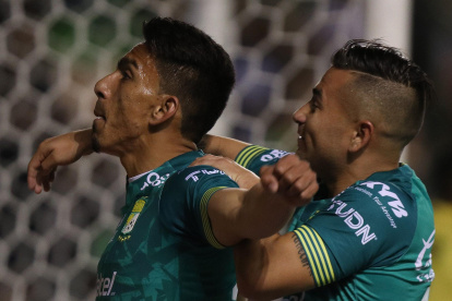 Ángel Mena, atacante del León, celebra el primer tanto ante el Pachuca.