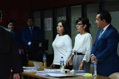 La audiencia se instaló a las 12:30 de este miércoles 5 de febrero, casi una semana después de que Vicuña fuera sentenciada.