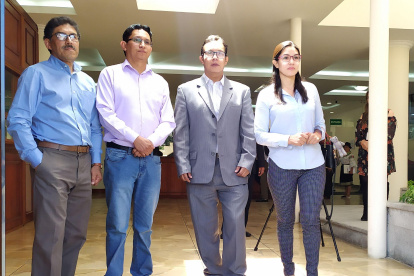 Los familiares de los estudiantes ecuatorianos en Wuhan llegaron a la Cancillería para pedir agilidad para una posible repatriación.