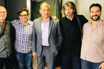 Fundadores del Celag junto al expresidente Rafael Correa.