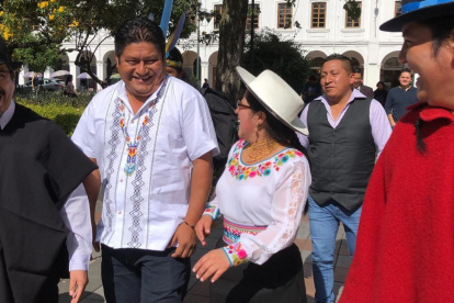 El presidente de la Conaie (camisa blanca) estuvo en Azuay, donde participó del Parlamento de los Pueblos.