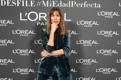 Como parte a su apoyo a la moda sustentable, Cristina declaró que usará este traje en todos los eventos sociales, modificando los accesorios y complementos.