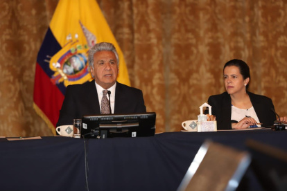 El mandatario estuvo acompañado de varios ministros de Estado en su reunión con representantes de sectores sociales.