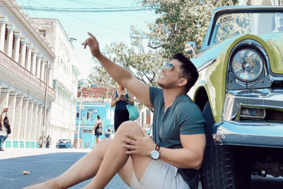 El presentador en La Habana, Cuba.