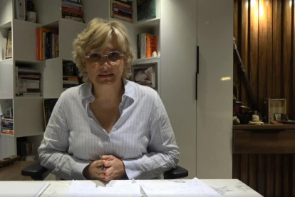 La alcaldesa Cynthia Viteri señaló que seguirá trabajando desde su casa.