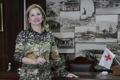 Llegó hace más de 25 años a la Cruz Roja del Guayas, gracias a la invitación de su amiga Maruja Neuman de Pons.