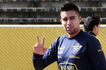 El volante ecuatoriano habló después del polémico vídeo que se hizo viral en redes.