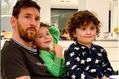 Messi comparte con sus hijos durante el aislamiento por el coronavirus.