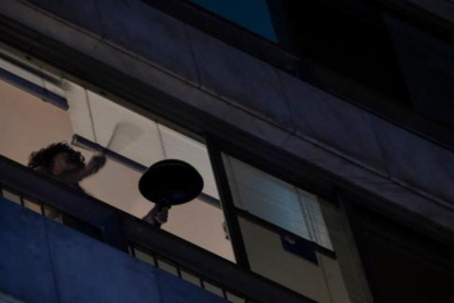 Los cacerolazos son manifestaciones de descontento que se han replicado en varias ciudades de Ecuador y países de la región.