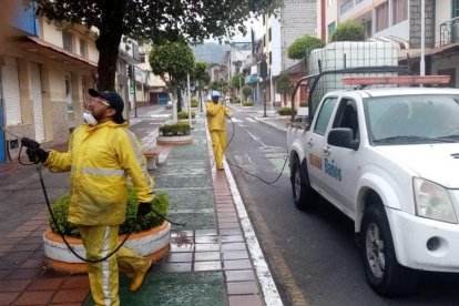 Baños es uno de los cantones donde la mayor parte de sus habitantes vive del turismo.