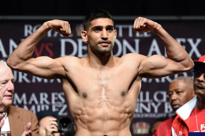 Amir Khan, medallista olímpico que estima que la pandemia fue creada para deshacerse de los humanos.