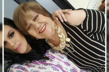 Pamela Palacios con su progenitora Bertha.