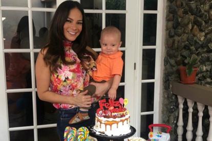 María Sol Galarza con su hijo Ringo.