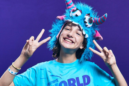 En julio de 2019. Ewok se convirtió oficialmente en la primera mujer en unirse al famoso Clan FaZe.