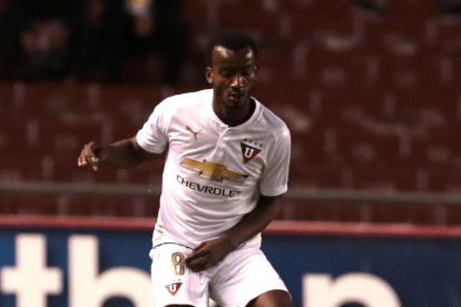 Jefferson Orejuela sonó como opción para Emelec, pero ahora parece estar más cerca de Barcelona.