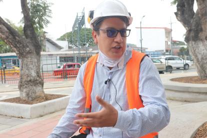 El catedrático e investigador Héctor Hugo, coordinador del Proyecto COVID-19.