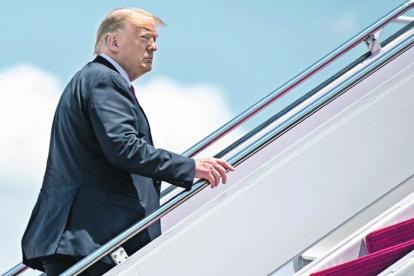 EE. UU. Donald Trump abordó el Air Force One el pasado jueves.