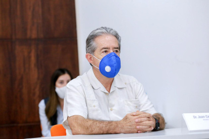 Juan Carlos Zevallos, ministro de Salud, hizo una broma sobre Aucas y la reanudación del torneo nacional.