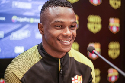 José Angulo expresó su deseo de triunfar con la camiseta del Ídolo.