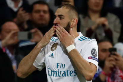 Karim Benzema, jugador del Real Madrid, elige mofarse de los elogios del directivo francés.