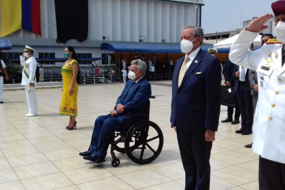 El presidente, durante la sesión solemne en la Armada del Ecuador.