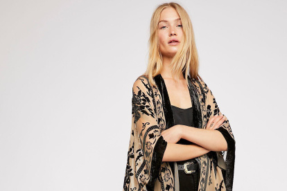El kimono realza el outfit
