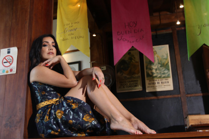 La artista confiesa estar nerviosa en su primer show vía streaming.