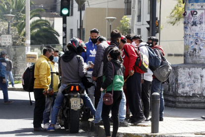 Los incumplimientos y las aglomeraciones se mantienen en Quito