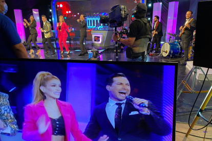 Durante la grabación del piloto de su proyecto televisivo.