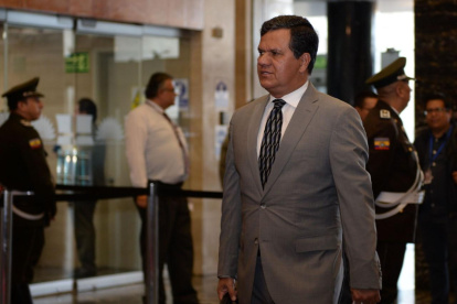 Asamblea. Eliseo Azuero será fiscalizado por una comisión.