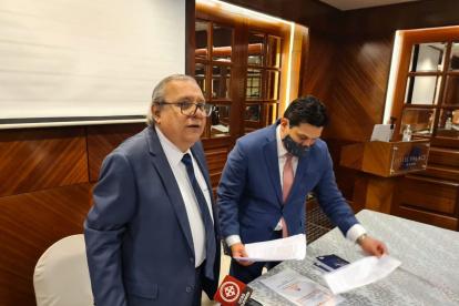 Gutemberg Vera anunció la preparación de una denuncia por calumnias en contra del juez Iván Saquicel.