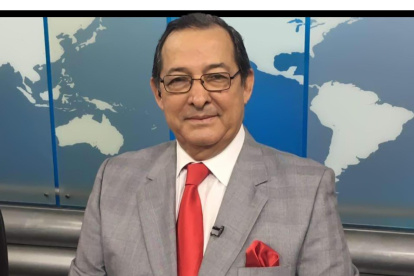 Hugo Gavilánez, presentador de noticias del canal RTS.