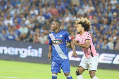 Brayan Angulo fue clave para Emelec en estos duelos. Angelo Preciado continúa en Independiente.