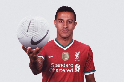 El volante español jugará hasta el 2024 en el Liverpool de Jurgen Klopp.