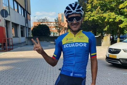 Richard Carapaz fue el primer tricolor en llegar a Italia y ya entrenó este viernes 25 de septiembre.