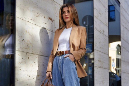 Este pantalón es ideal para delgadas ya que otorga volumen,