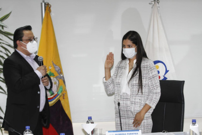 Sofía Almeida tomó posesión como nueva presidenta del Consejo de Participación.