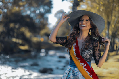 Nikole Salinas, Reina de Cuenca 2019.