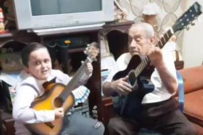 La jornada convirtió a los abuelos en los protagonistas de los videos.