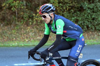 Richard Carapaz completó sin problemas la décimo cuarta etapa de la Vuelta a España.