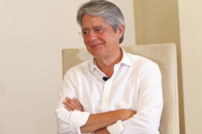 El candidato presidencial de CREO-PSC, Guillermo Lasso, en entrevista este miércoles en Diario EXPRESO.