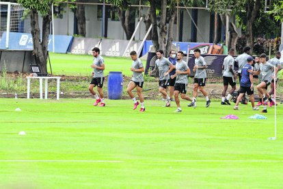 Eel Bombillo trabajó en el complejo Samanes, a la espera del partido ante Delfín. Lejos de pelear por salvar la categoría, los millonarios apuntan a ganar la etapa y disputar una nueva final.