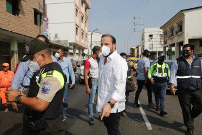 Es el gobernador del Guayas. Licenciado en Comercio Internacional y máster en Administración de Empresas. Fue candidato a la Alcaldía de Durán en las pasadas elecciones seccionales bajo el auspicio del movimiento Centro Democrático. 
PERIODISTA : DIANA SOTOMAYOR

FECHA : 26/11/2020 

Agencia (ag-extra)