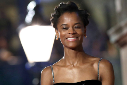 La actriz reprodujo un vídeo que cuestionaba la efectividad de la vacuna.