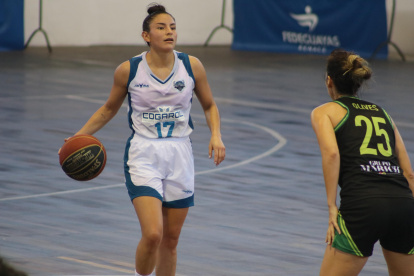 El juego entre Victoria Cogarol y Audaz Octubrino se decidió en la última bola.