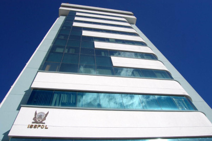 El Isspol ha sido afectado por inversiones fallidas.