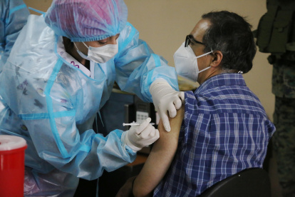 Vacuna contra la Covid-19 en Ecuador: los detalles del primer día.