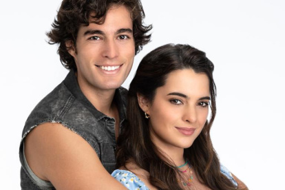 El actor ecuatoriano con su colega Scarlet.