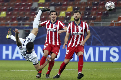 Oliver Giroud marcó el único gol del cotejo tras esta acrobática chilena.